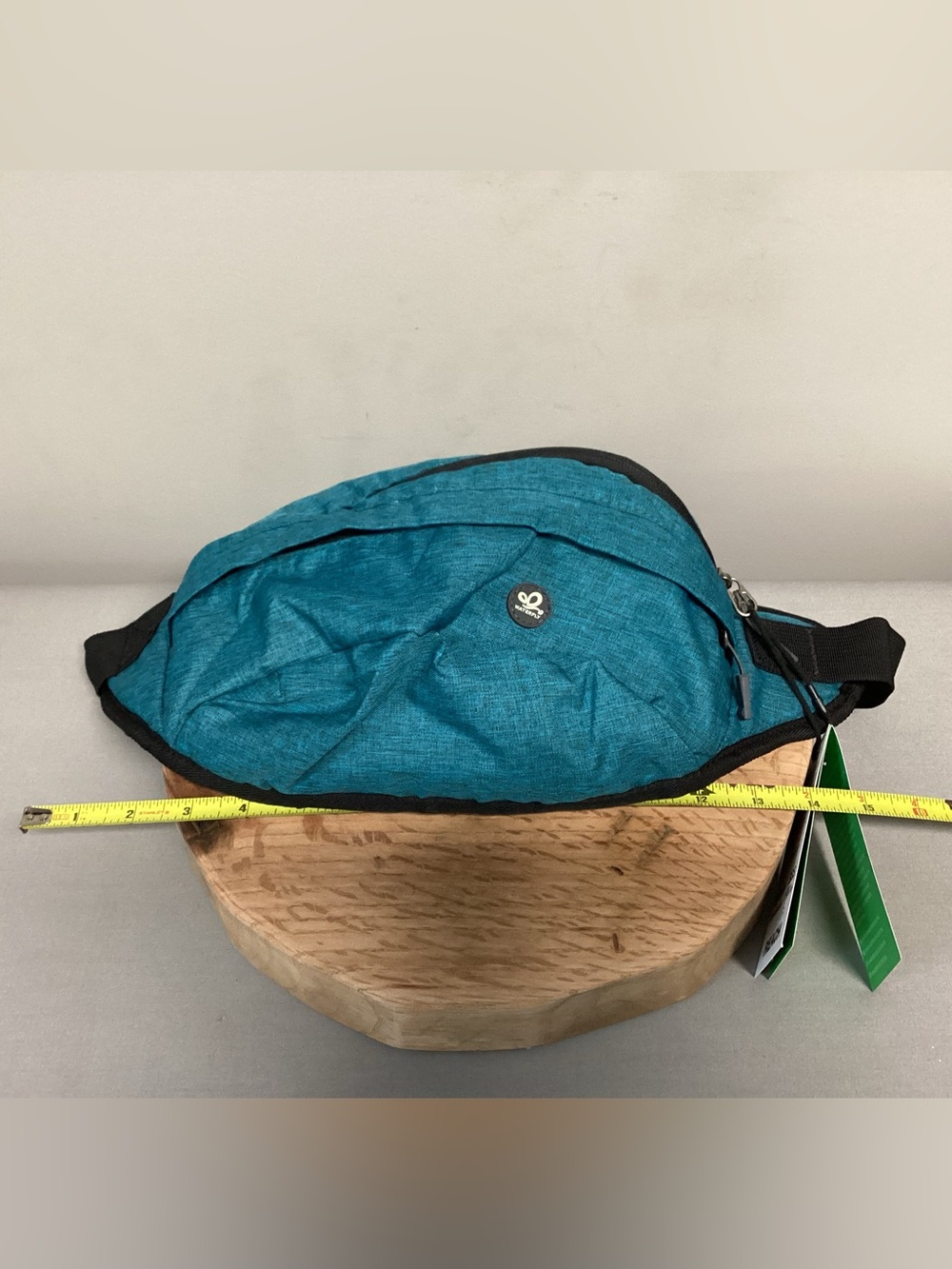 🔵 NWT - Waterfly Hiking Fanny Pack in a Teal Blue Color - Adjustable Straps - Picture 12 of 14